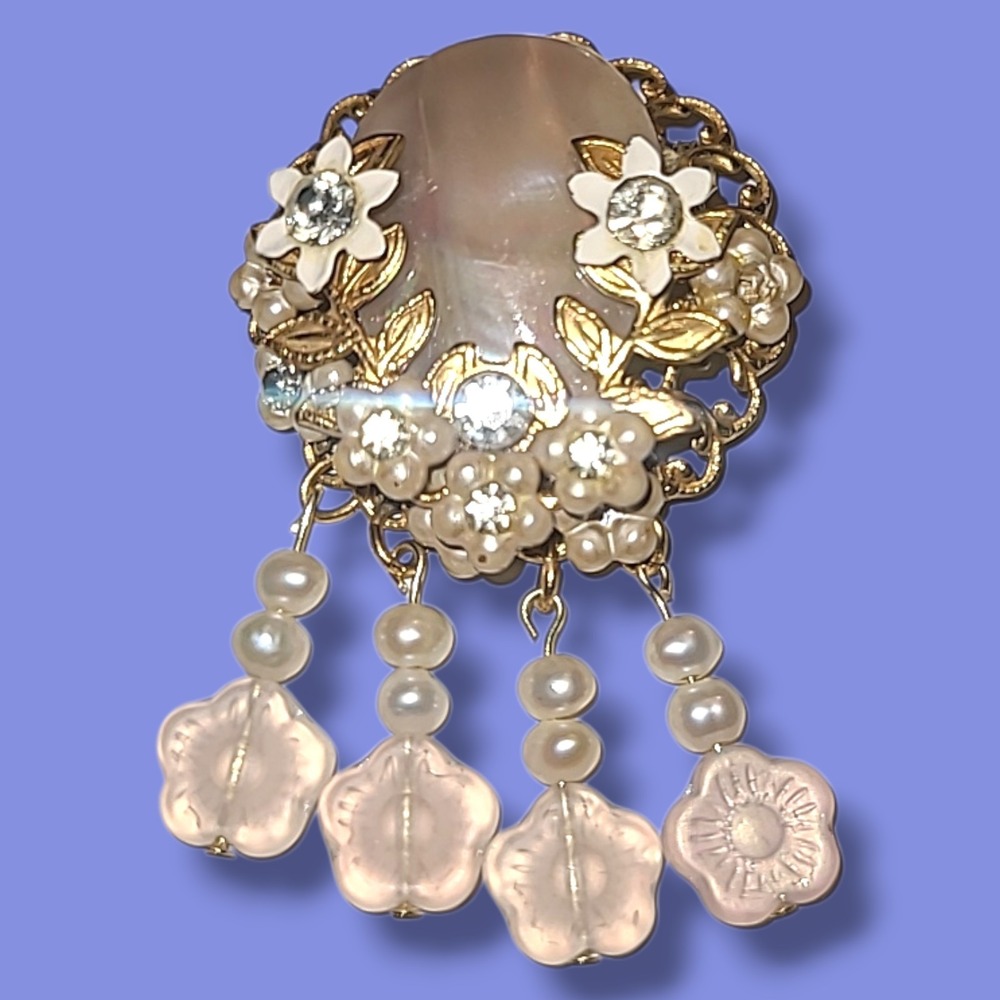 Vintage Floral Faux Pearl Rhinestone Dangle Brooch Gold Tone Mother‎ Pearl